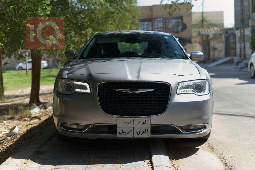 كرايسلر 300
